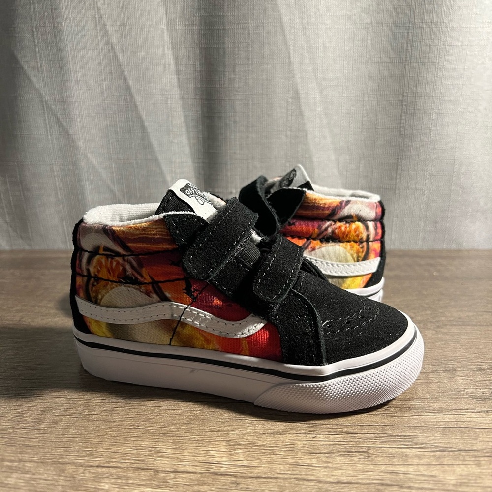 New w/o the box Vans Sk8-Mid Reissue V Shoe ‘Shark Sunset’ Toddler size 7